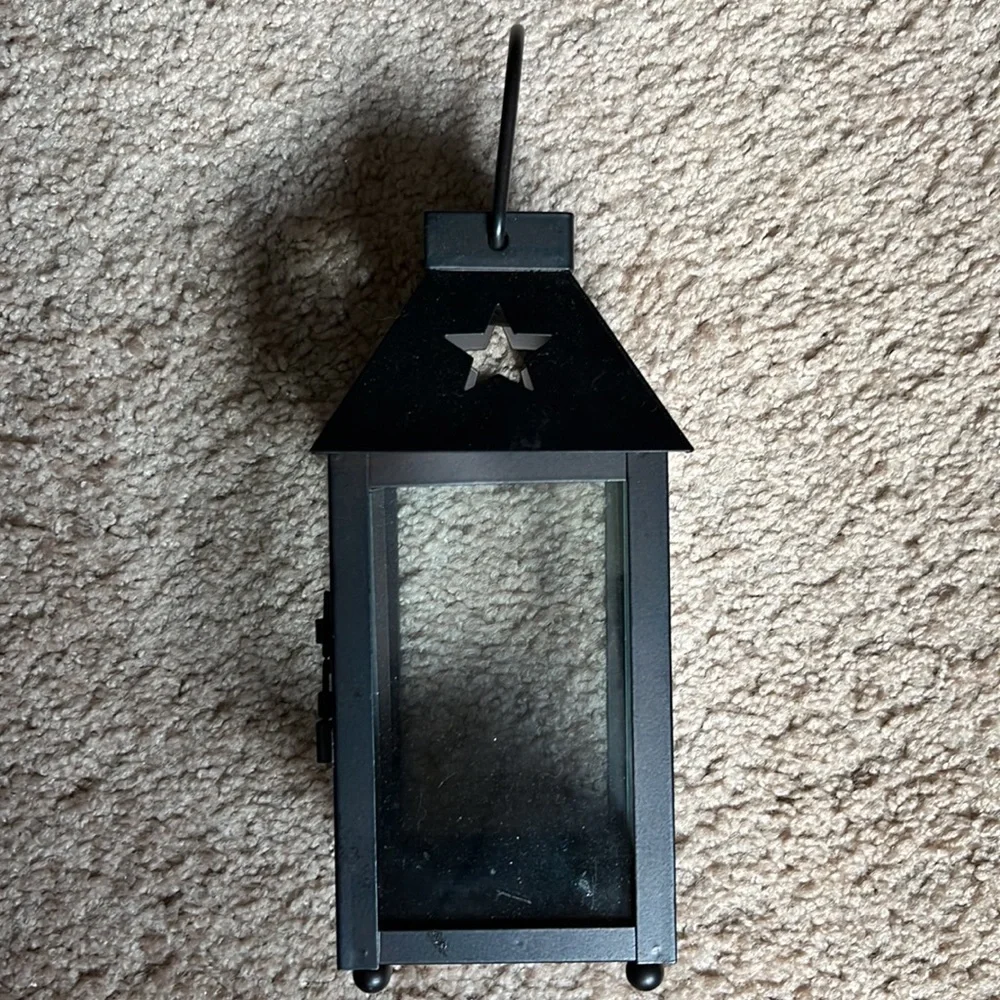 Wrought iron tealight/votive candle holder